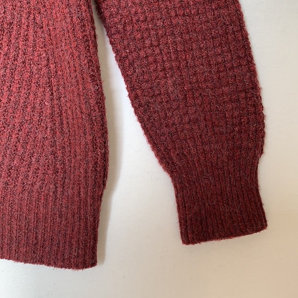 Ann Taylor NWT Fuzzy Raglan Sleeves Ribbed Pull Over Sweater - Picture 4 of 7